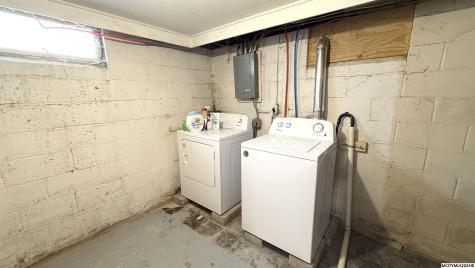 807 10th NE Mason City IA 50401