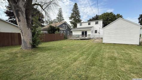 807 10th NE Mason City IA 50401