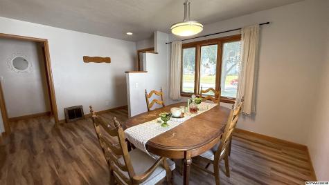 807 10th NE Mason City IA 50401