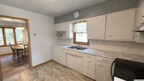 807 10th NE Mason City IA 50401