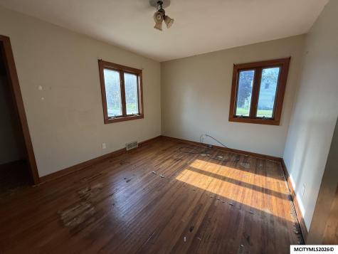 1534 N Rhode Island Mason City IA 50401