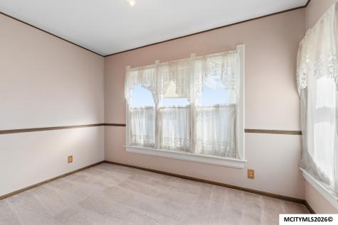 324 2nd Street SE Mason City IA 50401