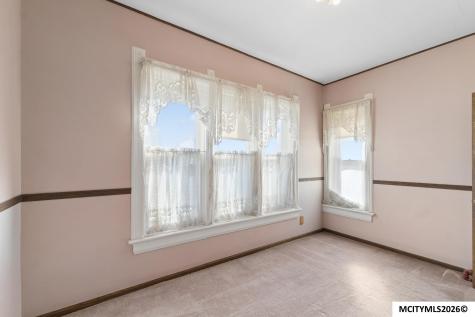 324 2nd Street SE Mason City IA 50401