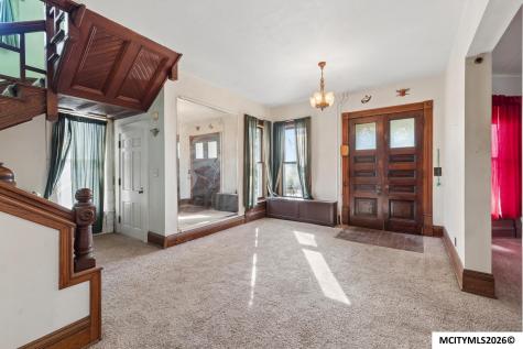 324 2nd Street SE Mason City IA 50401