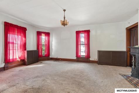324 2nd Street SE Mason City IA 50401
