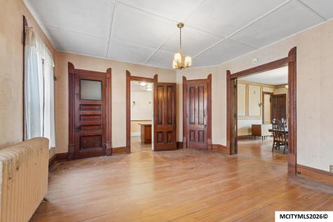 324 2nd Street SE Mason City IA 50401