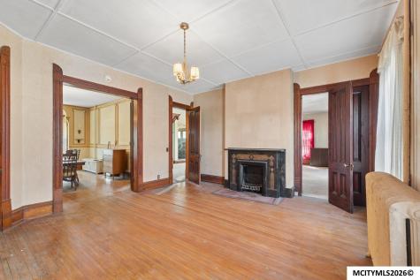 324 2nd Street SE Mason City IA 50401