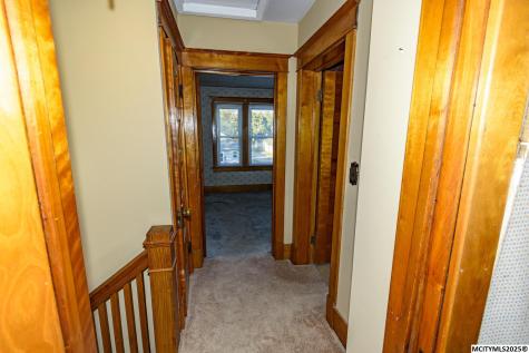 221 9th NW Mason City IA 50401