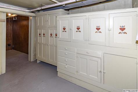 221 9th NW Mason City IA 50401