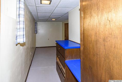 221 9th NW Mason City IA 50401