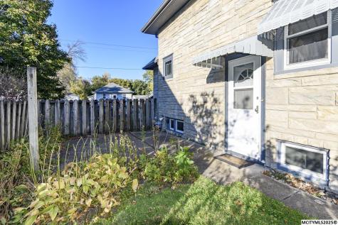 221 9th NW Mason City IA 50401