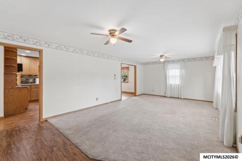 1304 S Virginia Avenue Mason City IA 50401