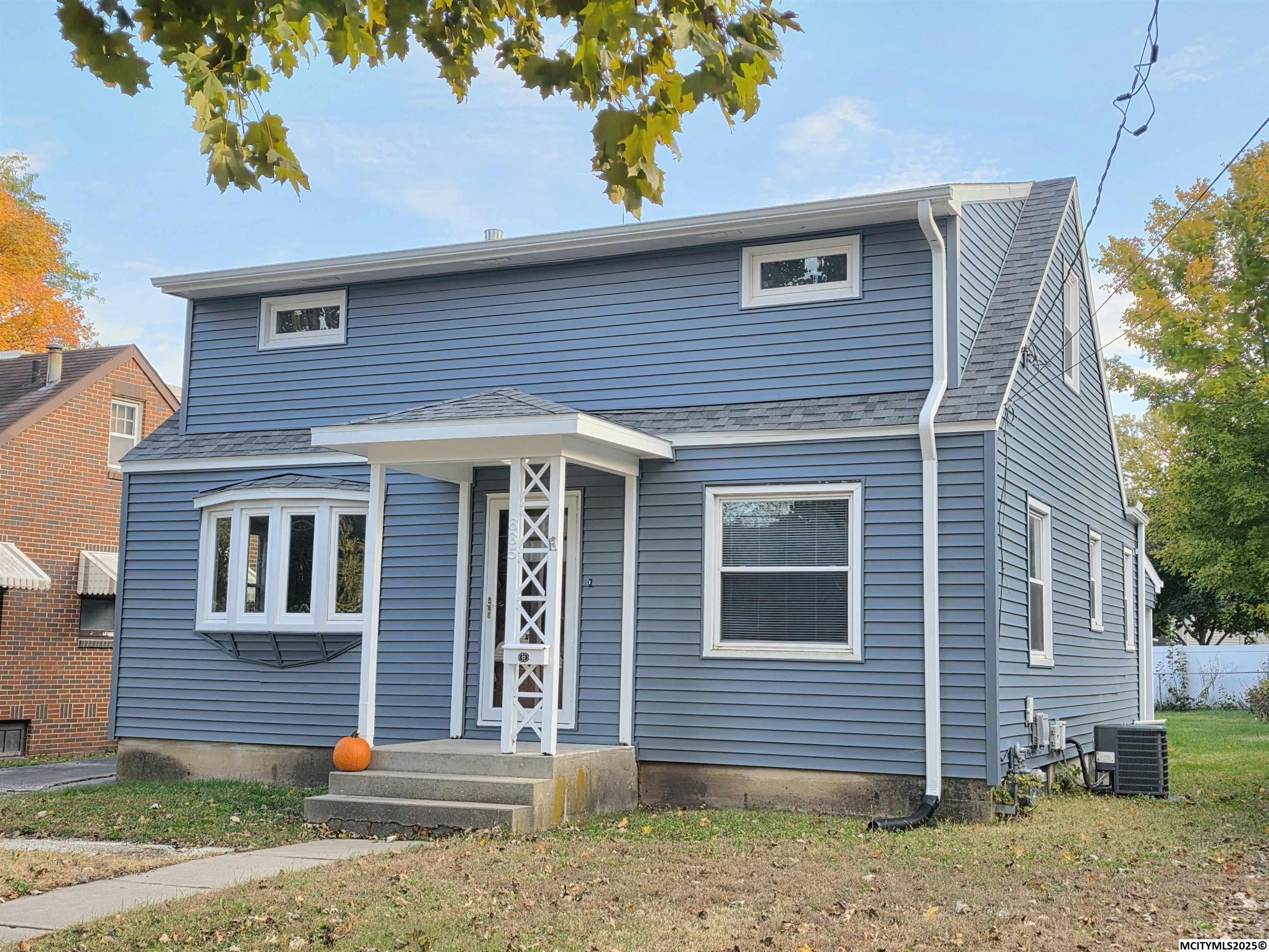 635 10th NE Mason City IA 50401