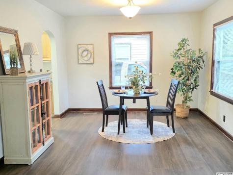 635 10th NE Mason City IA 50401