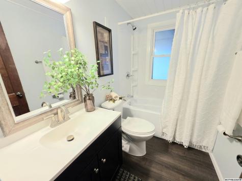 635 10th NE Mason City IA 50401