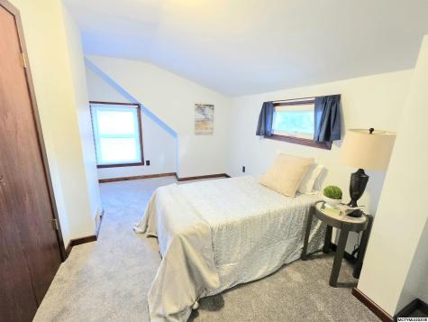 635 10th NE Mason City IA 50401