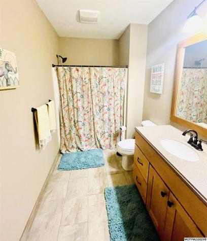 2348 Calloway Court Mason City IA 50401