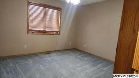 61 N Yorktown Pike Mason City IA 50401