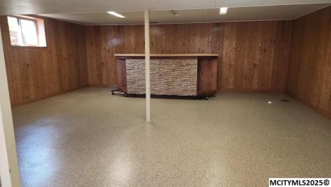 61 N Yorktown Pike Mason City IA 50401