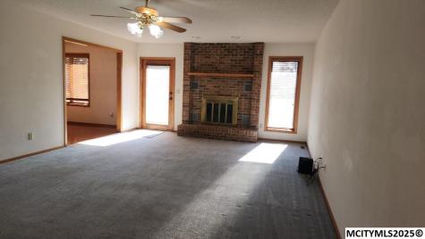 61 N Yorktown Pike Mason City IA 50401