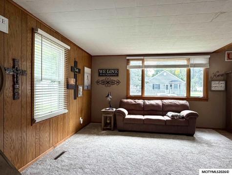 401 10th Street N Northwood IA 50459