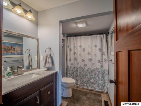 117 4th Avenue N Clear Lake IA 50428