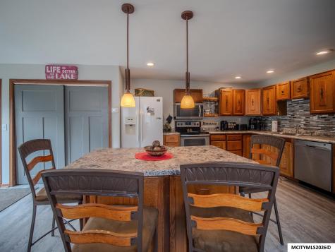 117 4th Avenue N Clear Lake IA 50428
