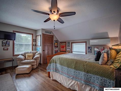 117 4th Avenue N Clear Lake IA 50428