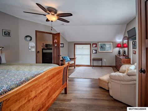 117 4th Avenue N Clear Lake IA 50428