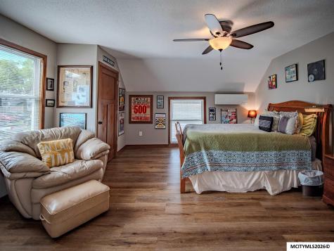 117 4th Avenue N Clear Lake IA 50428