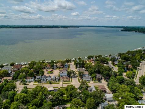 117 4th Avenue N Clear Lake IA 50428