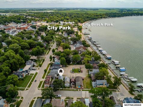 117 4th Avenue N Clear Lake IA 50428
