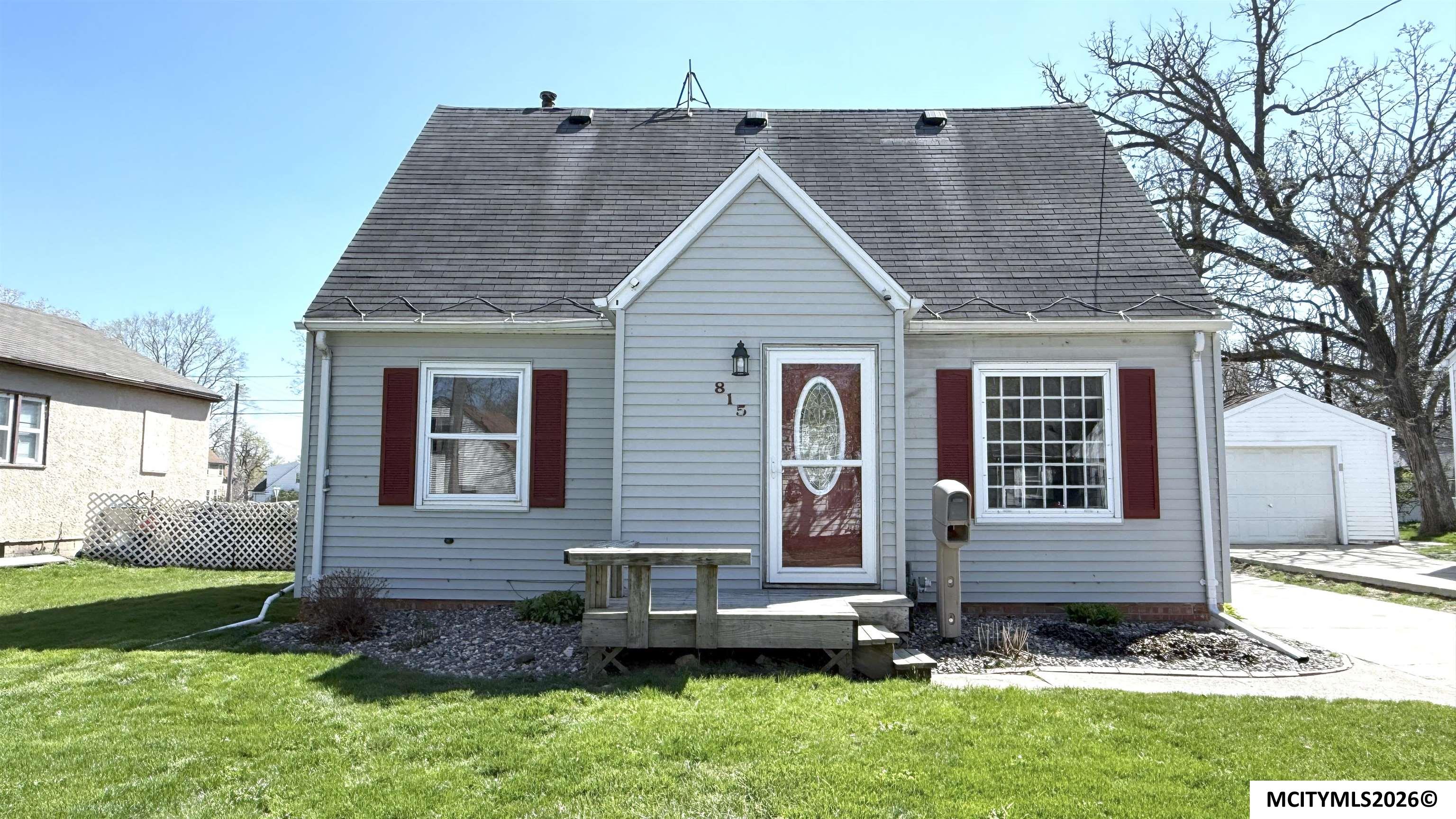 815 16th NE Mason City IA 50401