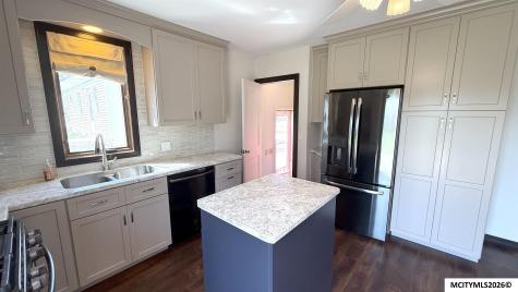 815 16th NE Mason City IA 50401