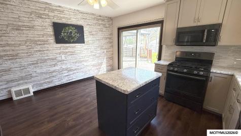 815 16th NE Mason City IA 50401
