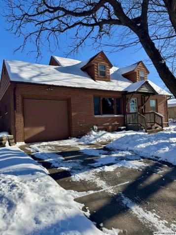 915 S Louisiana Mason City IA 50401