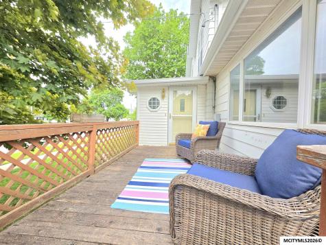 204 1st NE Nora Springs IA 50458