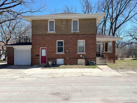 5 Willow Drive Mason City IA 50401