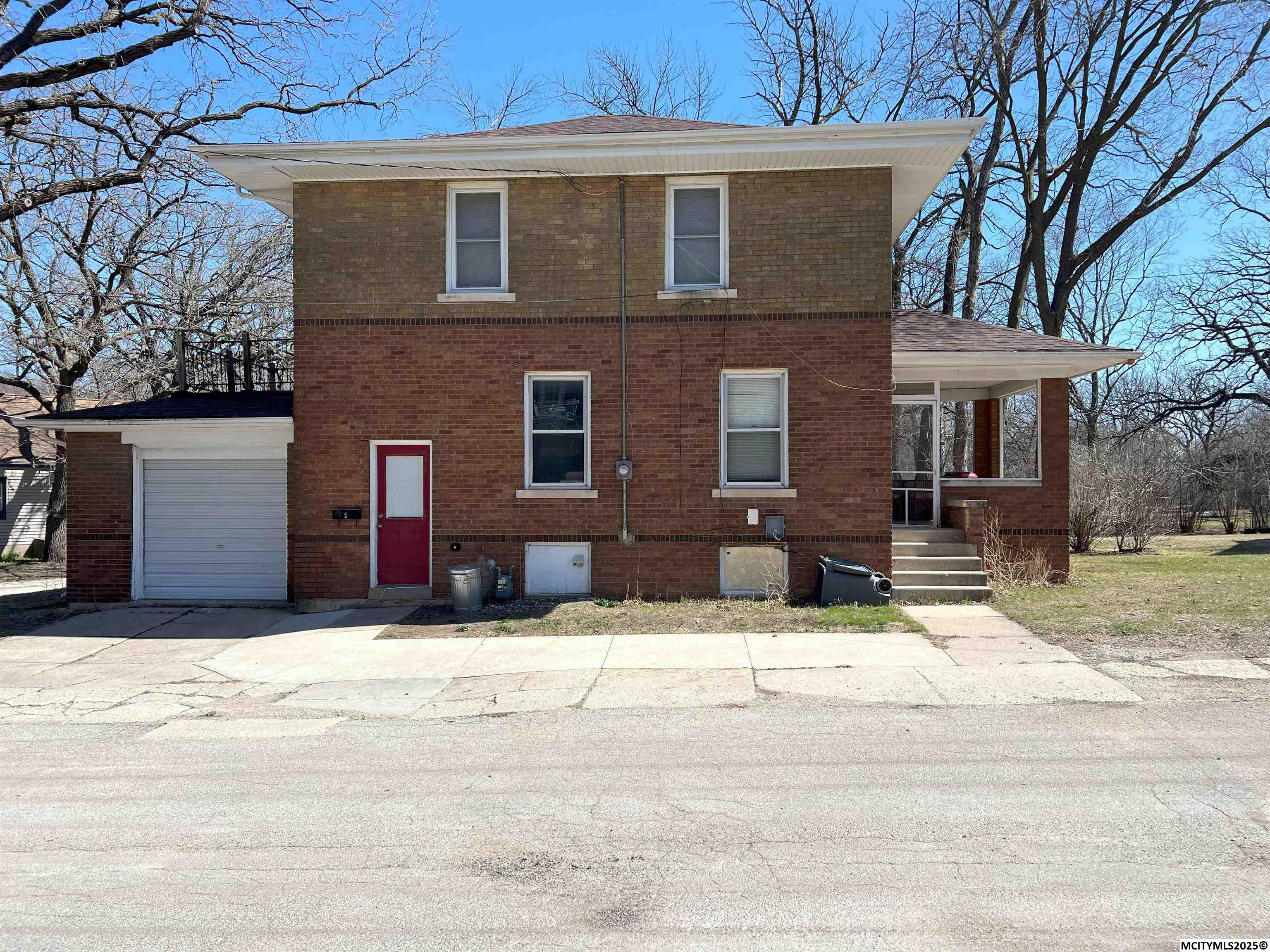 5 Willow Drive Mason City IA 50401