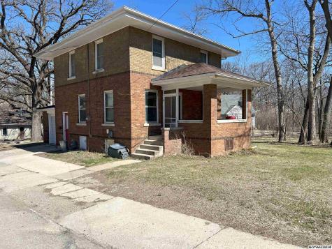 5 Willow Drive Mason City IA 50401