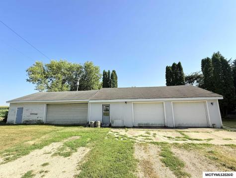 702 E 6th Street St. Ansgar IA 50472