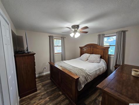 1526 10th SW Mason City IA 50401