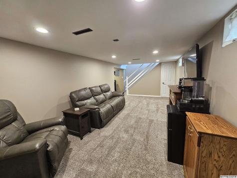 1526 10th SW Mason City IA 50401