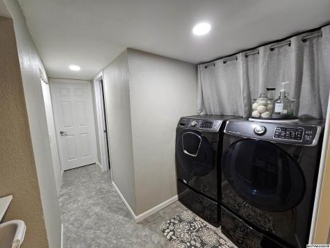 1526 10th SW Mason City IA 50401