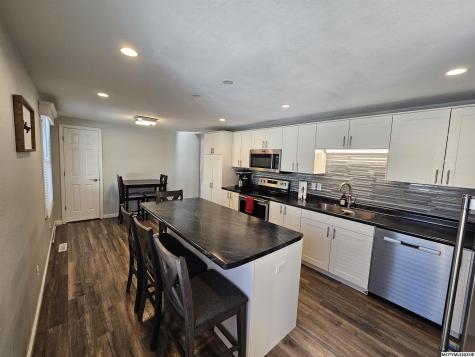 1526 10th SW Mason City IA 50401