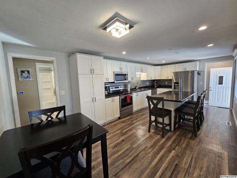 1526 10th SW Mason City IA 50401