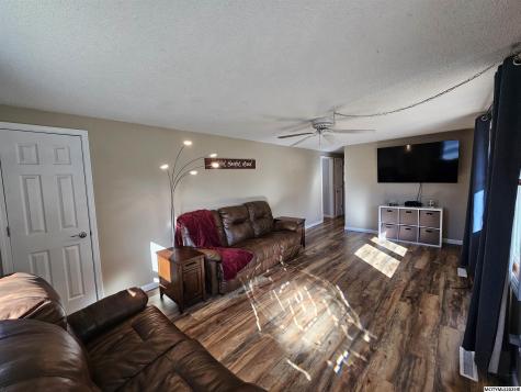 1526 10th SW Mason City IA 50401