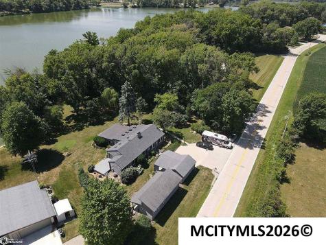 1431 Beeds Lake Drive Hampton IA 50441
