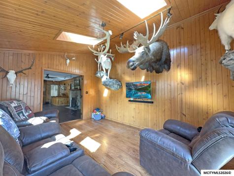 1431 Beeds Lake Drive Hampton IA 50441