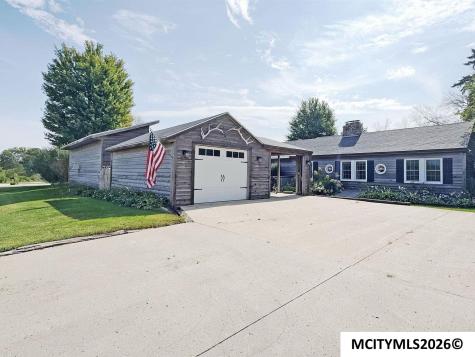 1431 Beeds Lake Drive Hampton IA 50441